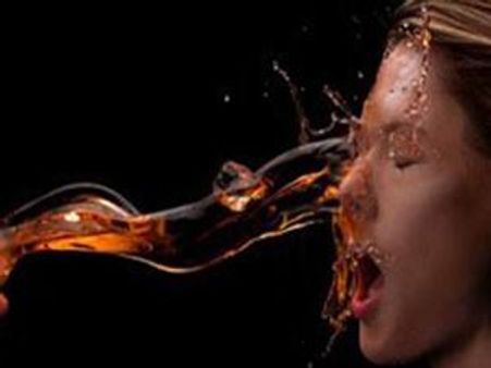 ഗര്‍ഭിണിയുടെ മുഖത്ത് ഭര്‍ത്താവ് ആസിഡൊഴിച്ചു