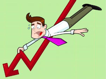 സെന്‍സെക്‌സ് 700 പോയിന്റ് താഴ്ന്നു