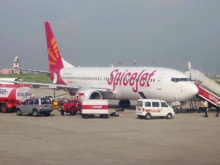 സ്‌പൈസ് ജെറ്റ് വിമാനയാത്രാനിരക്ക് കൂട്ടി