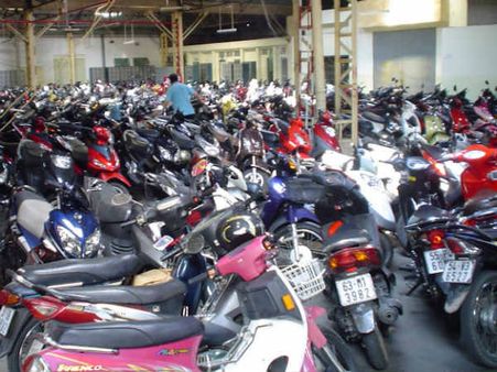 കാറുകളല്ല, പെട്രോള്‍ ഊറ്റുന്നത് ബൈക്കുകള്‍