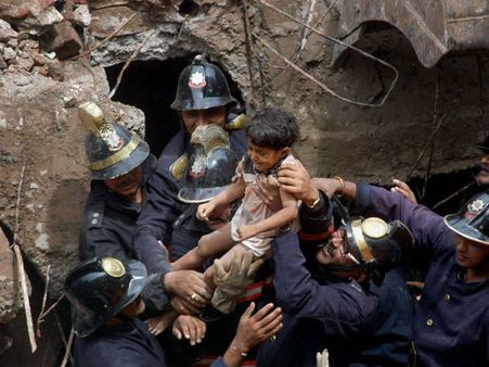 മുംബൈയില്‍ കെട്ടിടം തകര്‍ന്ന് മരണം 25 ആയി