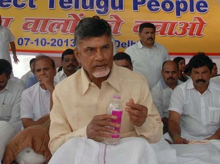 ആന്ധ്രയില്‍ പ്രതിഷേധം ആളിപ്പടരുന്നു