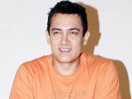 'ശിവന്‍' ഓട്ടോ തള്ളി; ആമിര്‍ ചിത്രം വിവാദത്തില്‍