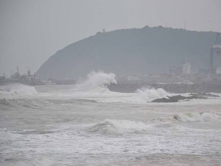 ഫയാലിന്‍:ഒഡീഷയില്‍ നിന്ന് 2,70,000പേരെ ഒഴിപ്പിച്ചു