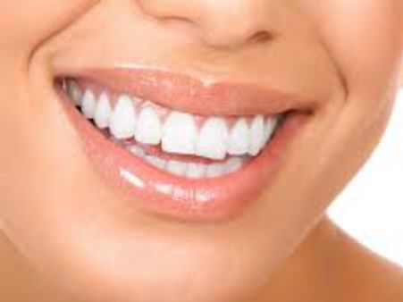 ദുബായ്;80 ശതമാനം പേര്‍ക്കും ചീത്ത പല്ലുകള്‍?