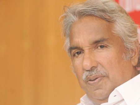 ഒരു കല്ലെറിയാന്‍ ആര്‍ക്കായാലും തോന്നില്ലേ?