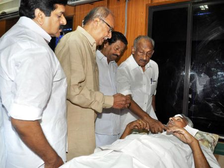 ക്ലിഫ് ഹൗസ്ഉപരോധം തകര്‍ക്കാന്‍ കോണ്‍ഗ്രസ് തന്ത്രമോ