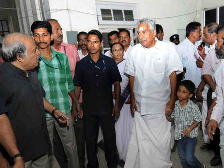 കല്ലേറിന് ഉത്തരവാദി താന്‍ തന്നെയെന്ന് മുഖ്യന്‍