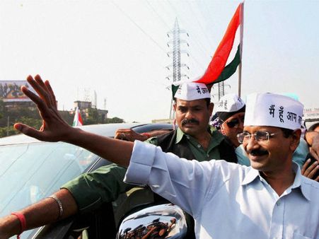 അവിശുദ്ധ സഖ്യം: കെജ്രിവാളും ചീയുന്നു?