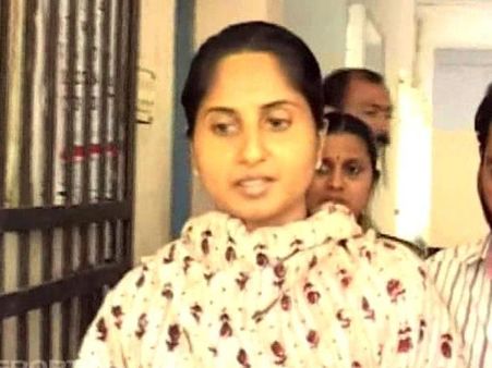 കവിത പിള്ളക്കൊപ്പം സിപിഎം നേതാവിന്റെ മകനും