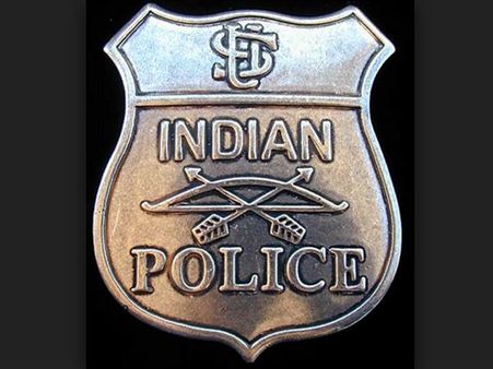 പോലീസ് പോസ്റ്റില്‍ മദ്യപാനം, കൂട്ടയടി