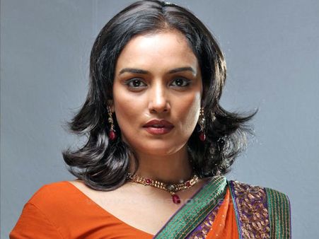 ശ്വേതയെ അപമാനിച്ചവര്‍ക്കെതിരെ കേസെടുക്കണമെന്ന്