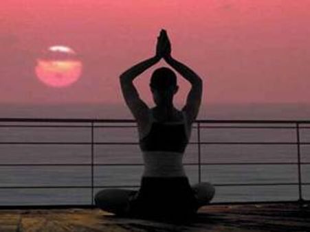 ഒരുലക്ഷം പേര്‍ പങ്കെടുക്കുന്ന സൂര്യ നമസ്ക്കാരം