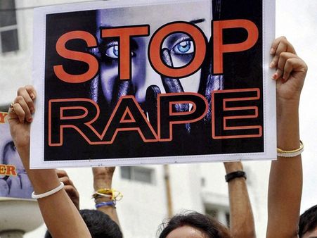 1.5ലക്ഷത്തിന് ഭാര്യയെ സുഹൃത്തുക്കള്‍ക്ക്കാഴ്ചവച്ചു