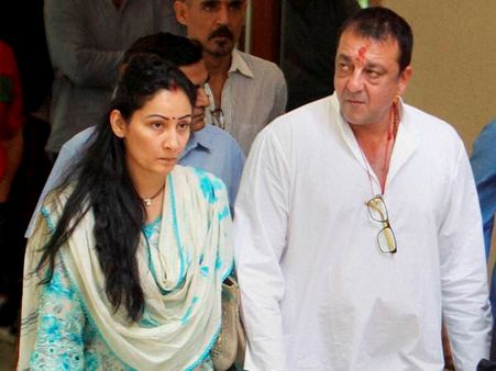 സഞ്ജയ് ദത്തിന് ജയില്‍ നിയമങ്ങള്‍ ബാധകമല്ലേ?