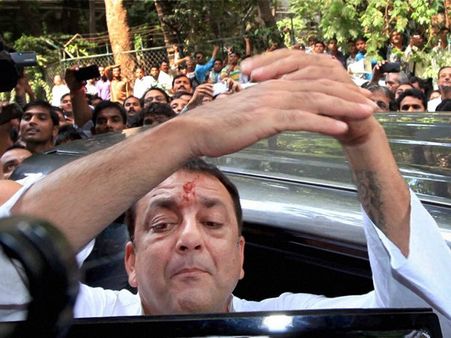 സഞ്ജയ് ദത്തിന് ജയിലില്‍ ബിയറും റമ്മും?