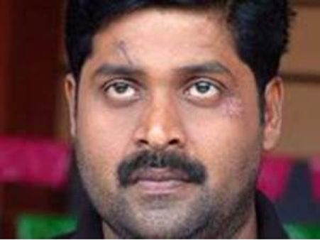 തട്ടിപ്പ്: നടന്‍ വിജയകുമാര്‍ വീണ്ടും വിവാദത്തില്‍