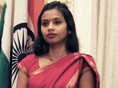 ദേവയാനി ഇന്ത്യയിലേക്ക്, ദില്ലിയിലേക്ക് സ്ഥലംമാറ്റം