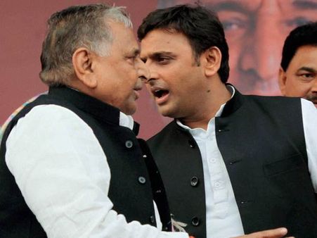 മുസാഫര്‍നഗര്‍:അഖിലേഷും മുലായവും ചര്‍ച്ചയ്‌ക്കെത്തി