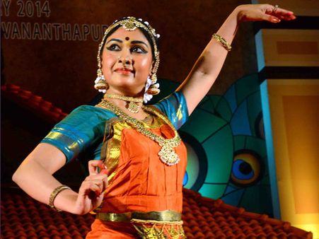 അരങ്ങുണര്‍ത്തി ഗോപിയാശാനും രാജശ്രീയും