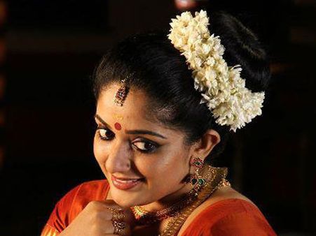 കാവ്യയെത്തും, നിശാഗന്ധി കാവ്യസന്ധ്യയാകും