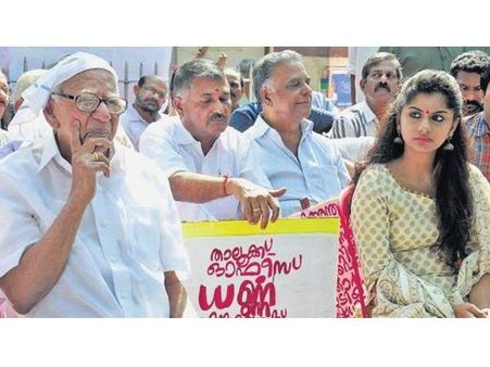 കാന്‍സര്‍ സെന്ററിന് ഫണ്ട് പിരിക്കാന്‍ മീര നന്ദനും