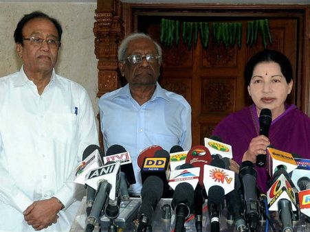 സിപിഐ പുരട്ചി തലൈവിക്കൊപ്പം