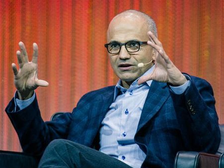 സത്യ നടെല്ല മൈക്രോസോഫ്റ്റ് സിഇഒ ആയി ചുമതലയേറ്റു