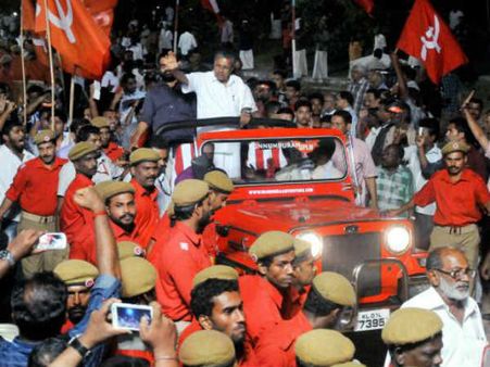 അങ്ങനെ ഫാദര്‍ മാത്യു വാഴക്കുന്നം 'സഖാവായി'