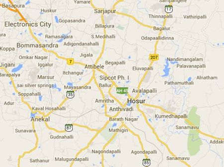 ഹൊസൂരില്‍ യുവാവിനെ പരസ്യമായി വെട്ടിക്കൊന്നു