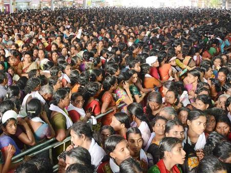 ആറ്റുകാലമ്മയ്ക്ക് 40ലക്ഷം സ്ത്രീകളുടെ പൊങ്കാല