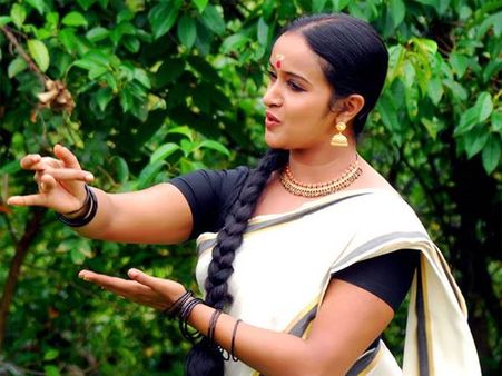 സോളാര്‍ വീണ്ടും സജീവമാകുന്നു, ശാലു എവിടെ?