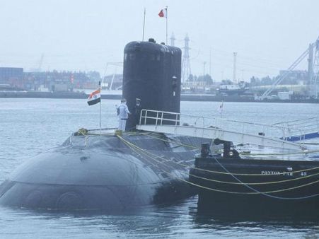 കാണാതായ നാവികര്‍ അന്തര്‍വാഹനിയില്‍ മരിച്ച നിലയില്‍