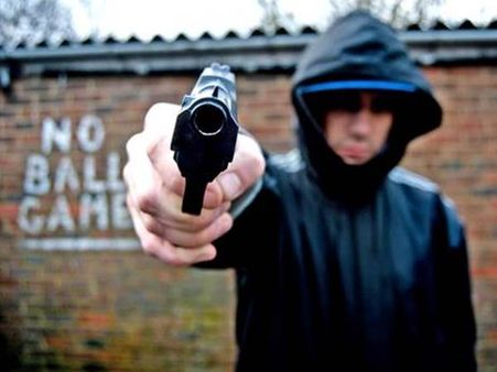 പാര്‍ക്കിംഗ്‌ തര്‍ക്കം 2യുവാക്കളെ വെടിവച്ച്‌കൊന്നു