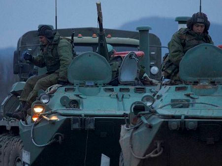 റഷ്യ ഉക്രെയ്ന്‍ ആക്രമിച്ചു, ക്രിമിയ പിടിച്ചെടുത്തു