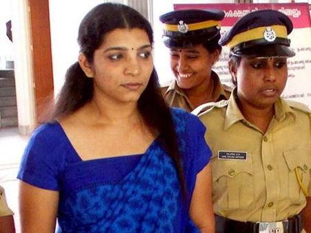 പുറത്തിറങ്ങിയ സരിത സാക്ഷിയെ ഭീഷണിപ്പെടുത്തി