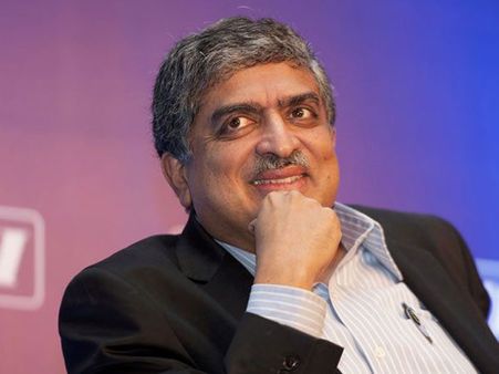 ഇന്‍ഫോസിസ്, ആധാര്‍ നന്ദന്‍ നീലേക്കനി!