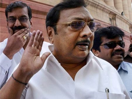 അഴഗിരി രാജ്‌നാഥിനെ കണ്ടു, സഖ്യത്തിന് സാധ്യത