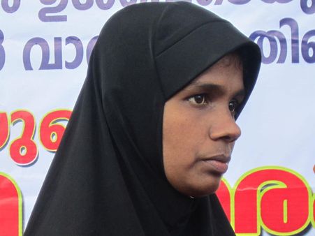 ജസീറ മണല്‍ വാരിയെന്ന് ആരോപണം