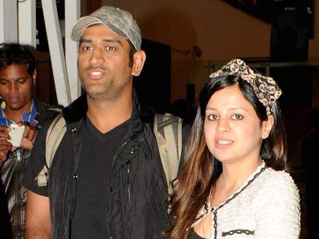 സാക്ഷിയുടെ 75കോടി ചെക്ക്, ധോണിക്കെതിരെ അന്വേഷണം