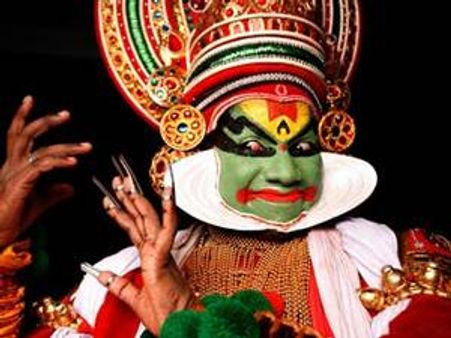 അരങ്ങില്‍ കുഴഞ്ഞ് വീണ് കലാമണ്ഡലം ഹരിദാസ് മരിച്ചു