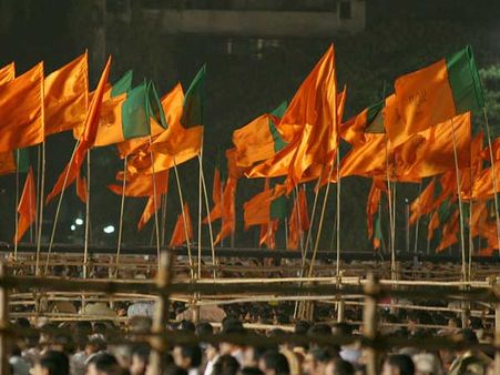 യുപിയില്‍ ബിജെപി അര്‍ദ്ധസെഞ്ചുറി അടിച്ചേക്കും