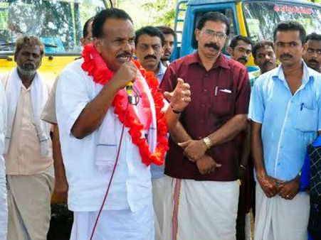 വിമാനത്താവളവും കസ്തൂരിയും കത്തും