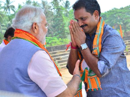 മോദിയെത്തി: കാസര്‍കോട് വിരിഞ്ഞു, താമര പോലെ