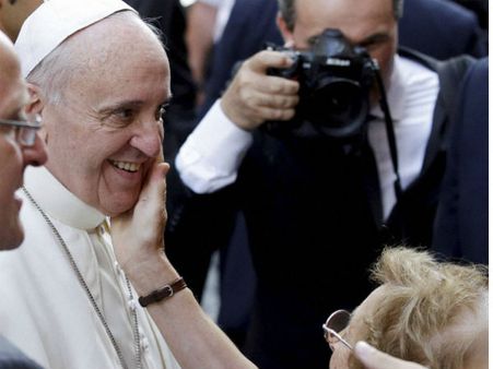 പാതിരിമാരുടെ പീഡനം; പോപ്പിന്റെ മാപ്പപേക്ഷ