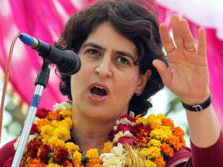 വരുണ്‍ ഗാന്ധിയുടെ വഴി തെറ്റാണെന്ന് പ്രിയങ്കാഗാന്ധി