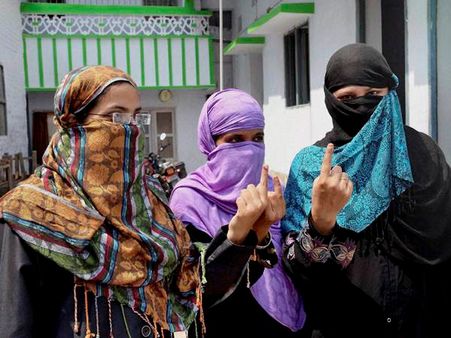 പോളിംഗ് താരതമ്യേന ഭേദം, സോണിയയ്ക്ക് വോട്ട് കുറവ്