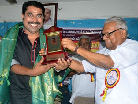 സുരാജിന് സഖാവിന്‍റെ സ്നേഹാദരം:ചിത്രങ്ങള്‍