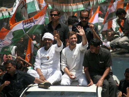 മോദിക്ക് മറുപടിയായി വാരണാസിയില്‍ രാഹുല്‍