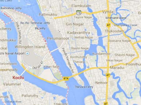 അനാശാസ്യ കേന്ദ്രത്തില്‍ റെയ്ഡ്:ഡോക്ടര്‍ ചാടി